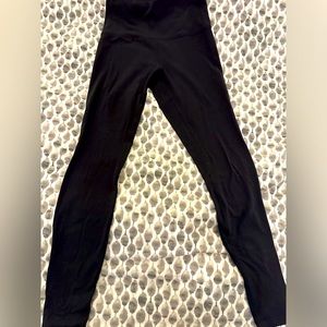 Lululemon Align Size 6 leggings-Black
